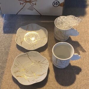 NIB 4 pc Espresso Marble-Mini Plates Handle Mugs Set - White with Gold Veining